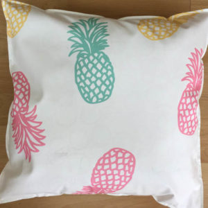 Kissen mit Ananas Muster aus Wachstuch