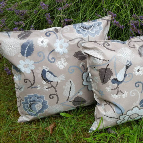 Wachstuchkissen_Blume und Vogel Wachstuchkissen / Outdoor Kissen Blume & Vogel