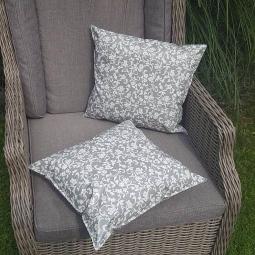 Wachstuchkissen_Grau mit weißen Ranken Outdoor Kissen Grau mit Blumenranken