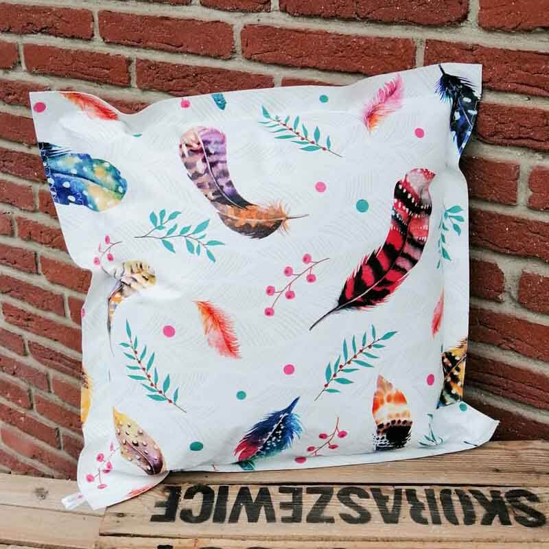 Wachstuch- / Outdoorkissen mit Federn 50x50cm Wachstuch- / Outdoorkissen mit Federn 50x50cm
