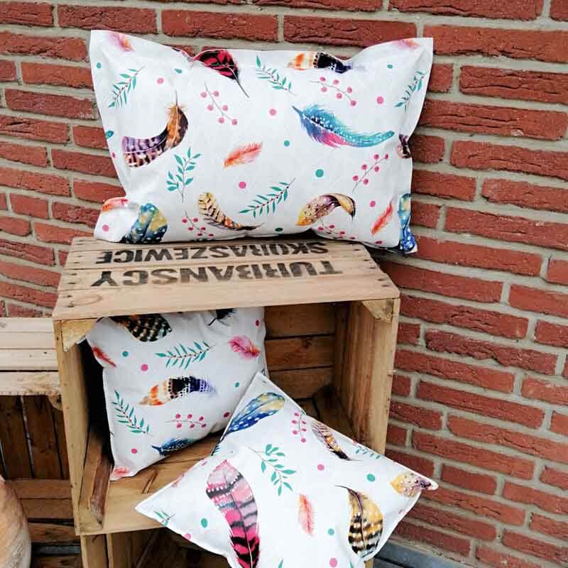 Wachstuch- / Outdoorkissen mit Federn 2 Größen Wachstuch- / Outdoorkissen mit Federn 2 Größen