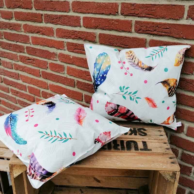 Wachstuch- / Outdoorkissen mit Federn 40x40cm Wachstuch- / Outdoorkissen mit Federn 40x40cm