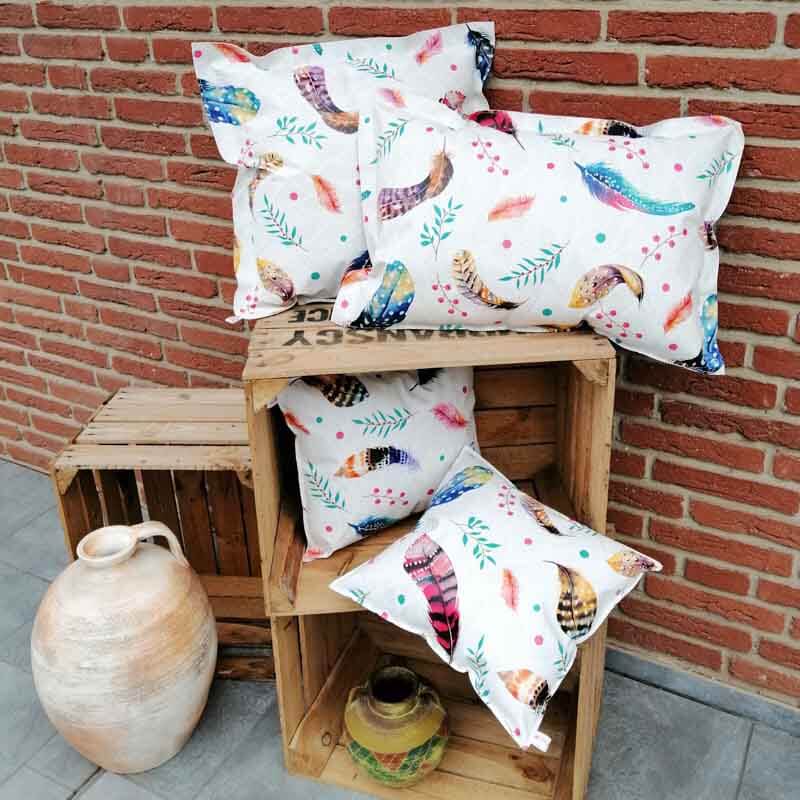 Wachstuch- / Outdoorkissen mit Federn Wachstuch- / Outdoorkissen mit Federn