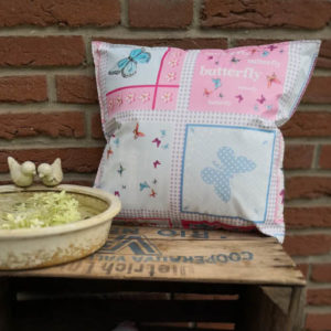 Schmetterling Kissen aus Wachstuch - Gartenkissen