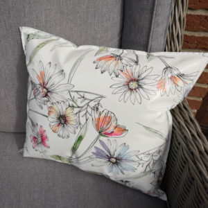 Wachstuch / Outdoor Kissen Frühlingsboten auf dem Sessel