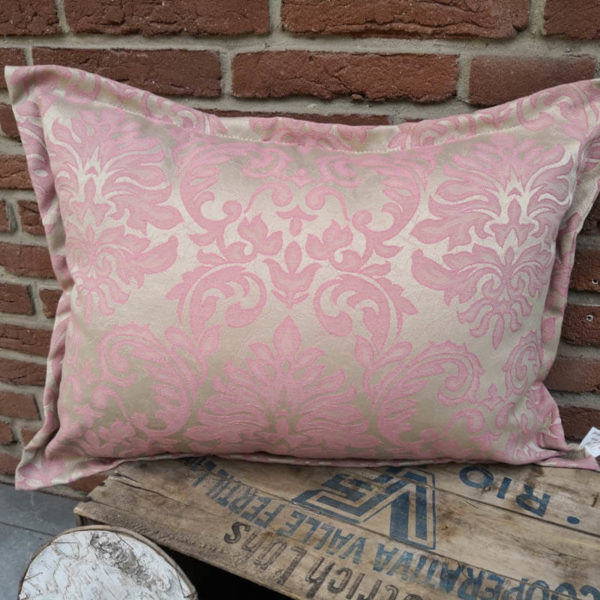 Kissen mit Ornamenten in rosa auf beigem Hintergrund 45x60cm