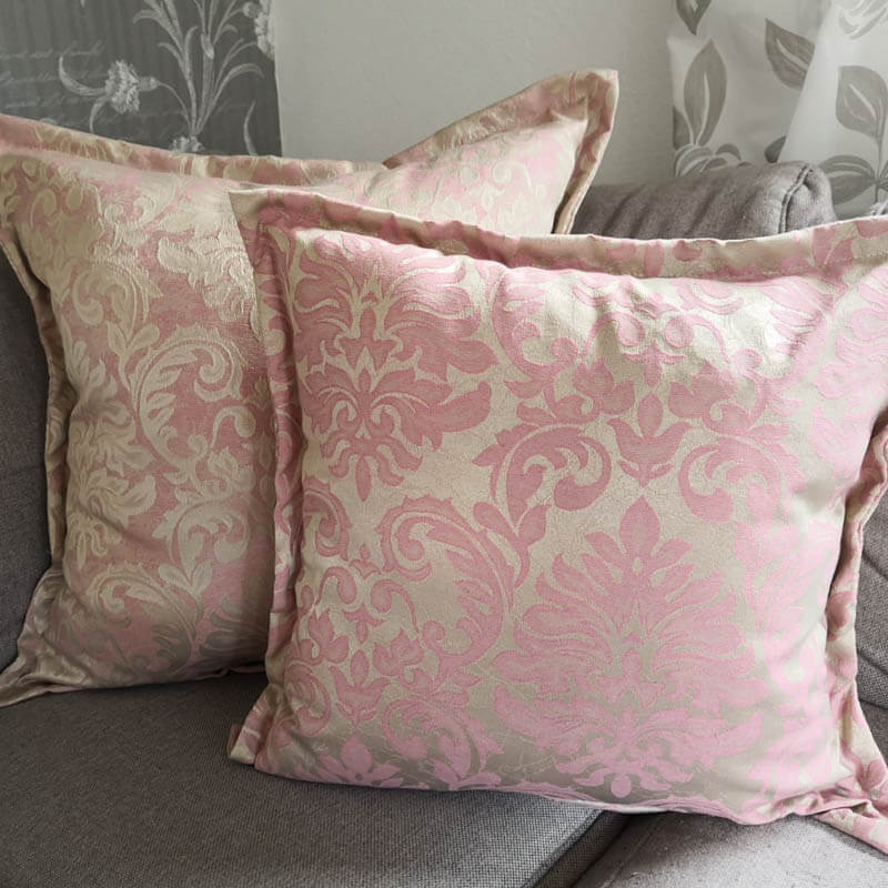 Jacquard Kissenhülle Rosa mit beigen Ornamenten Jacquard Kissenhülle Rosa mit beigen Ornamenten 50x50cm