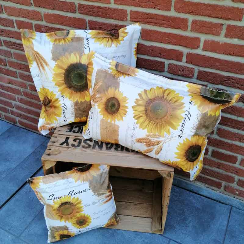 Gartenkissen Sonnenblumen aus Wachstuch 3 Größen Gartenkissen Sonnenblumen aus Wachstuch 3 Größen