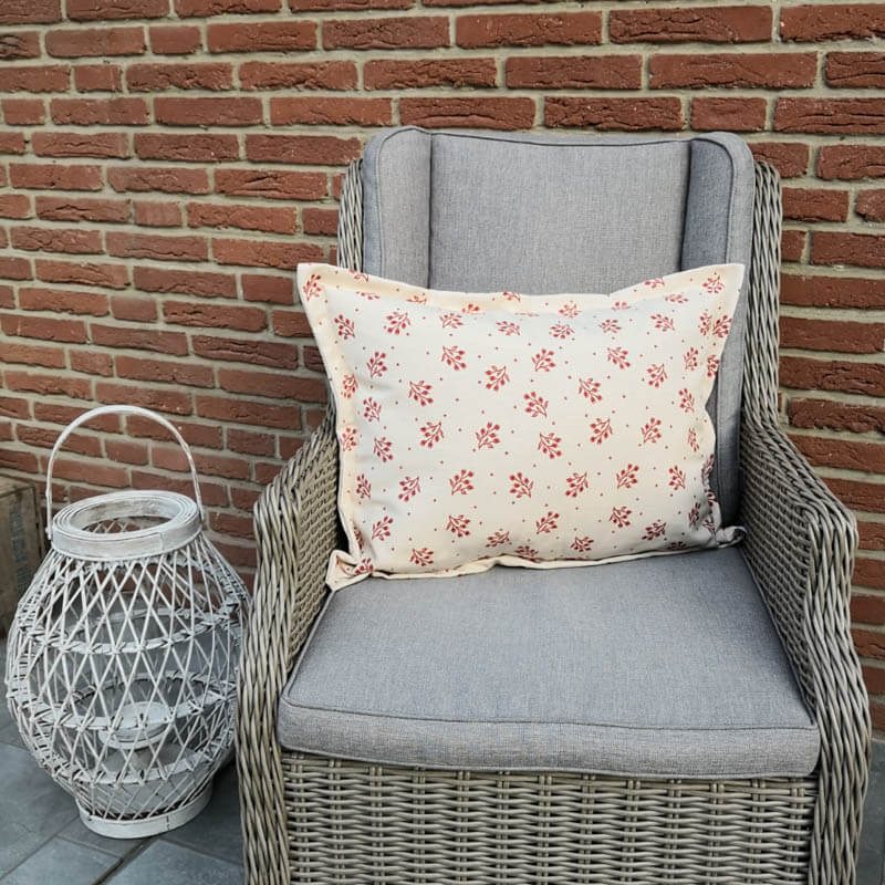 Kissen Zweige rot mit cremen Hintergrund_IMG-20180926-WA0120_Shop_klein Kissenhülle Zweige rot / creme Hintergrund 45x60cm