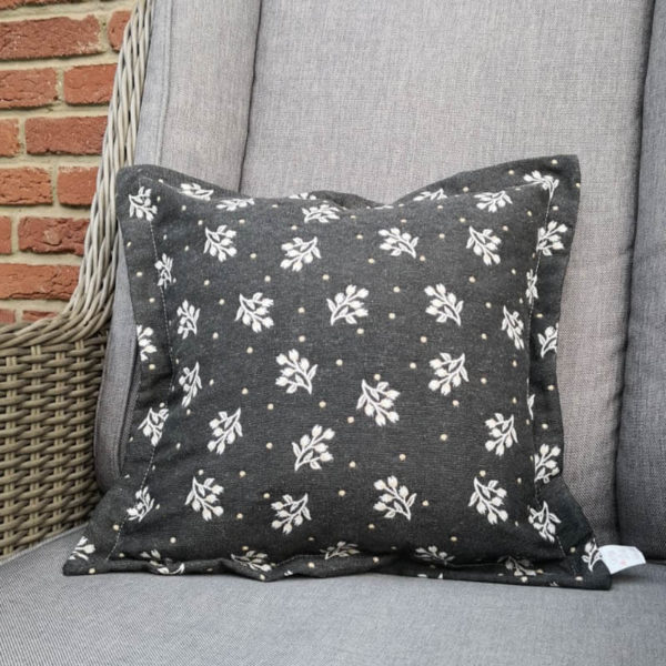 Kissenhülle Zweige Creme / grauer Hintergrund 40cm