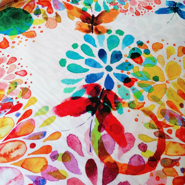 Meterware 2m breit - Blumen mit Schmetterling