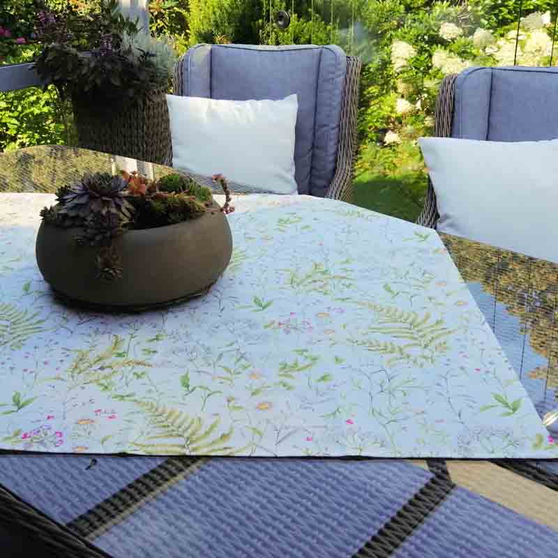 Wiesenblumen Mitteldecke - Beschichtete Baumwolle für draußen Wiesenblumen Mitteldecke - Beschichtete Baumwolle für draußen