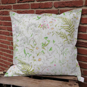 Bodenkissen Outdoor mit Wiesenblümchen (beschichtet) 80x80cm