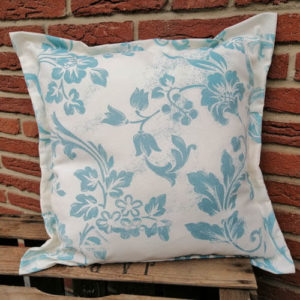 Kissen Blaue Ornamente auf weiß aus Baumwolle 40x40cm