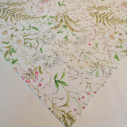 Mitteldecke Gräser und Blumen aus Baumwolle Mitteldecke Gräser und Blumen aus Baumwolle