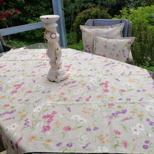 Mitteldecke Blumen auf der Wiese Mitteldecke Blumen auf der Wiese