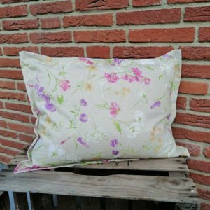 Outdoor Kissenhülle - Blumen auf der Wiese 40x60cm