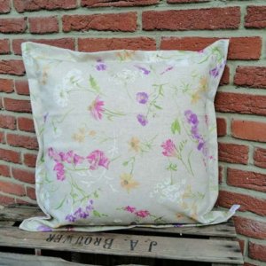 Outdoor Kissenhülle - Blumen auf der Wiese 60x60cm