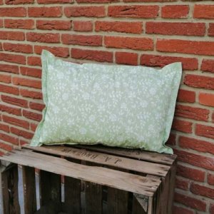 Outdoorkissen Grün mit weißen Blumenranken 40x60