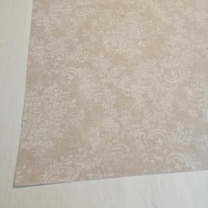 Mitteldecke Beige mit weißen Blütenranken