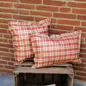 Garten Kissen Xmas rot kariert mit Herzen 2 Größen