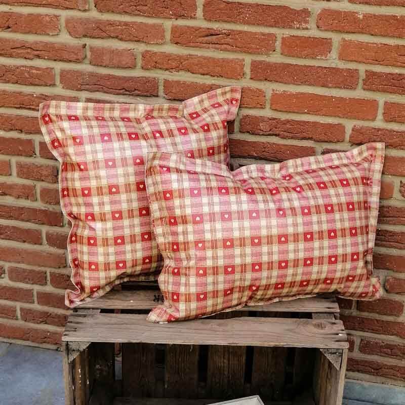 Garten Kissen Xmas rot kariert mit Herzen 2 Größen Garten Kissen Xmas rot kariert mit Herzen 2 Größen