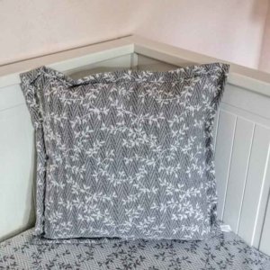 Kissenbezug Ranken aus Jacquard grau 40x40cm