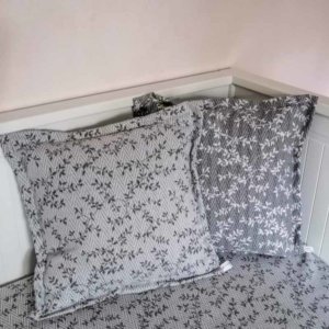 Blätterranken Kissen aus Jacquard