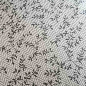 Stoff mit Ranken aus Jacquard in hellgrau