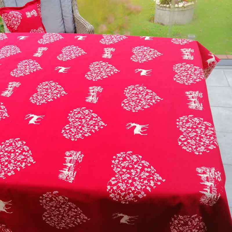 Hirsch mit Herzen beige und rot