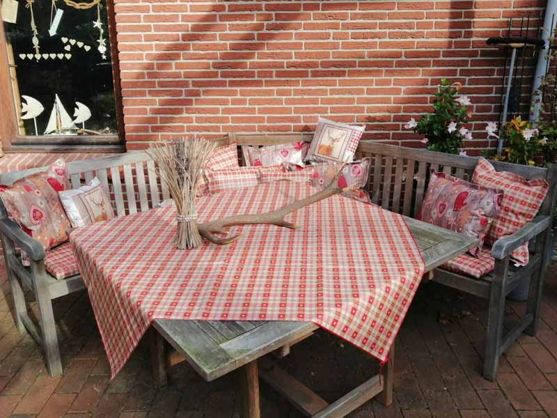 Weihnachtsdeko: Tisch draußen Wachstuch Weihnachten