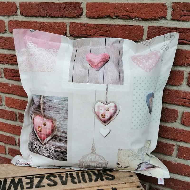 Kissen mit Herzen Shabby Chic aus Wachstuch 50x50cm Kissen mit Herzen Shabby Chic aus Wachstuch 50x50cm