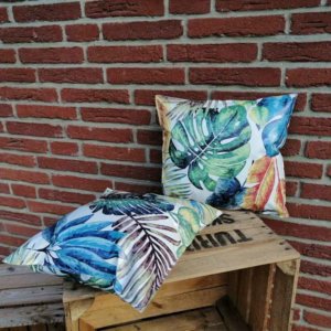 Outdoor Kissen Tropenblätter aus Wachstuch 40x40cm