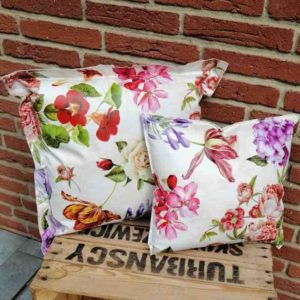 Kissen romantische Blumen aus Wachstuch 2 Größen