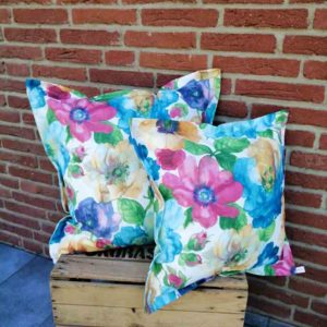 Kissenhülle Bunte Blumen (beschichtet) in 2 Größen