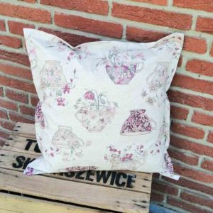 Outdoorkissen Tasse mit Blumen 50x50cm
