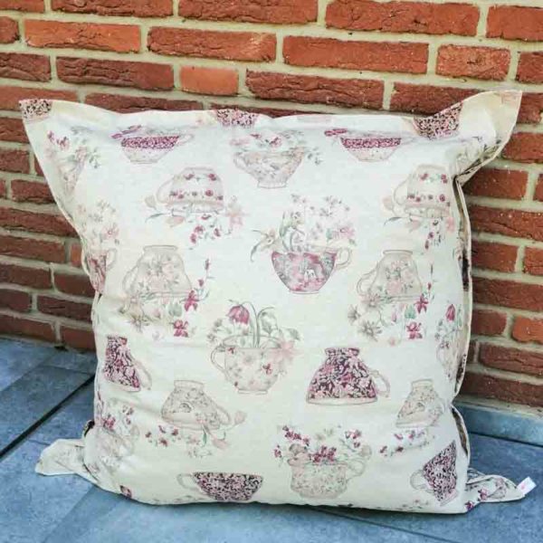 Outdoorkissen Tasse mit Blumen 80x80cm