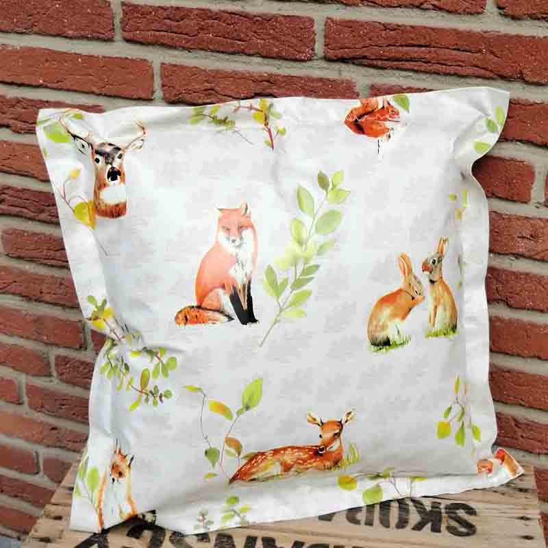 Outdoorkissen Waldtiere aus Wachstuch 50x50cm Outdoorkissen Waldtiere aus Wachstuch 50x50cm