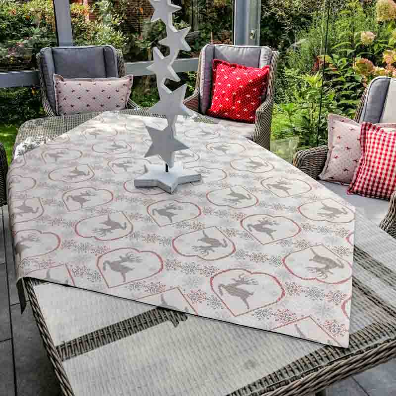 Hirsch mit Herz Mitteldecke