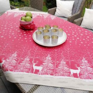 Mitteldecke Hirsch im Schnee