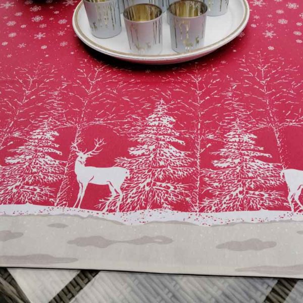 Mitteldecke Hirsch im Schnee aus Beschichtet