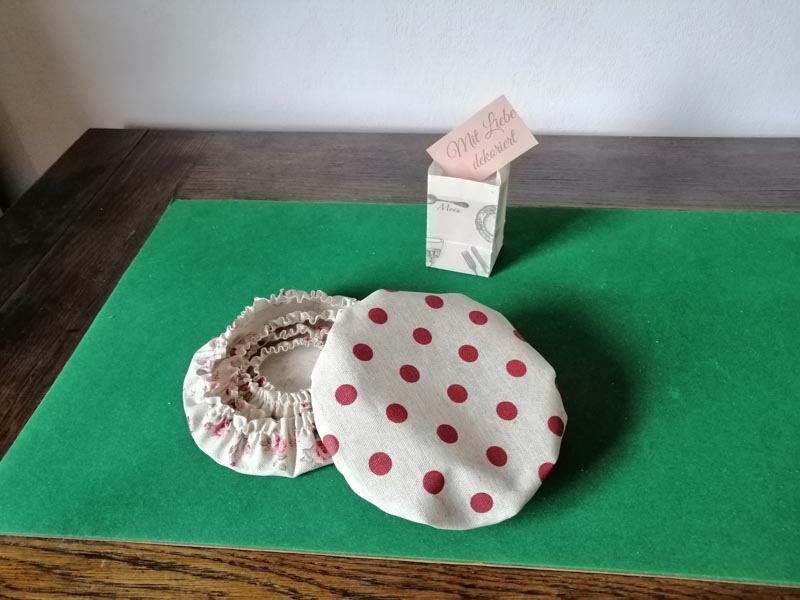 Abdeckhaube mit Gummizug Abdeckhaube mit Gummizug verschiedene Muster