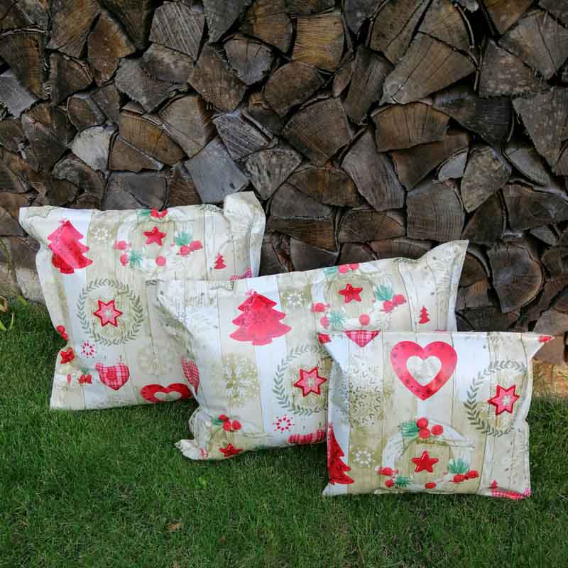 Outdoorkissen Winter: Herzen, Sterne & Tanne Outdoorkissen Winter: Herzen, Sterne & Tanne