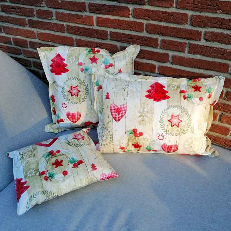 Outdoorkissen Winter: Herzen, Sterne & Tanne Outdoorkissen Winter: Herzen, Sterne & Tanne