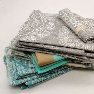 Stoffreste in verschiedenen Motiven und Groessen Ornamente Mix