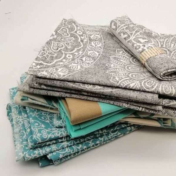 Stoffreste in verschiedenen Motiven und Groessen Ornamente Mix