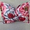Schleifenkissen aus Polyester - Pfingstrosen mit rosa Hintergrun
